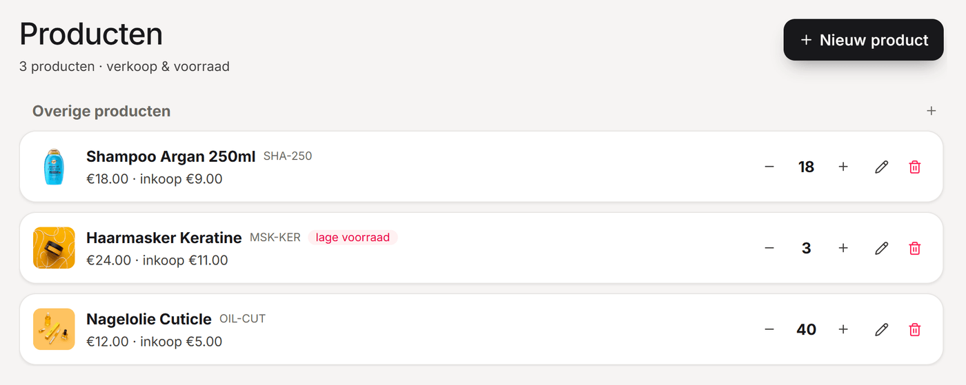 Productenlijst in het Boekr-dashboard met prijzen, voorraad en categorieën